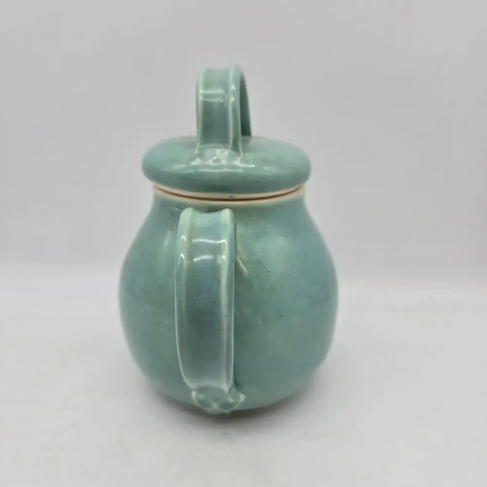 None and/or Unknown blue decor